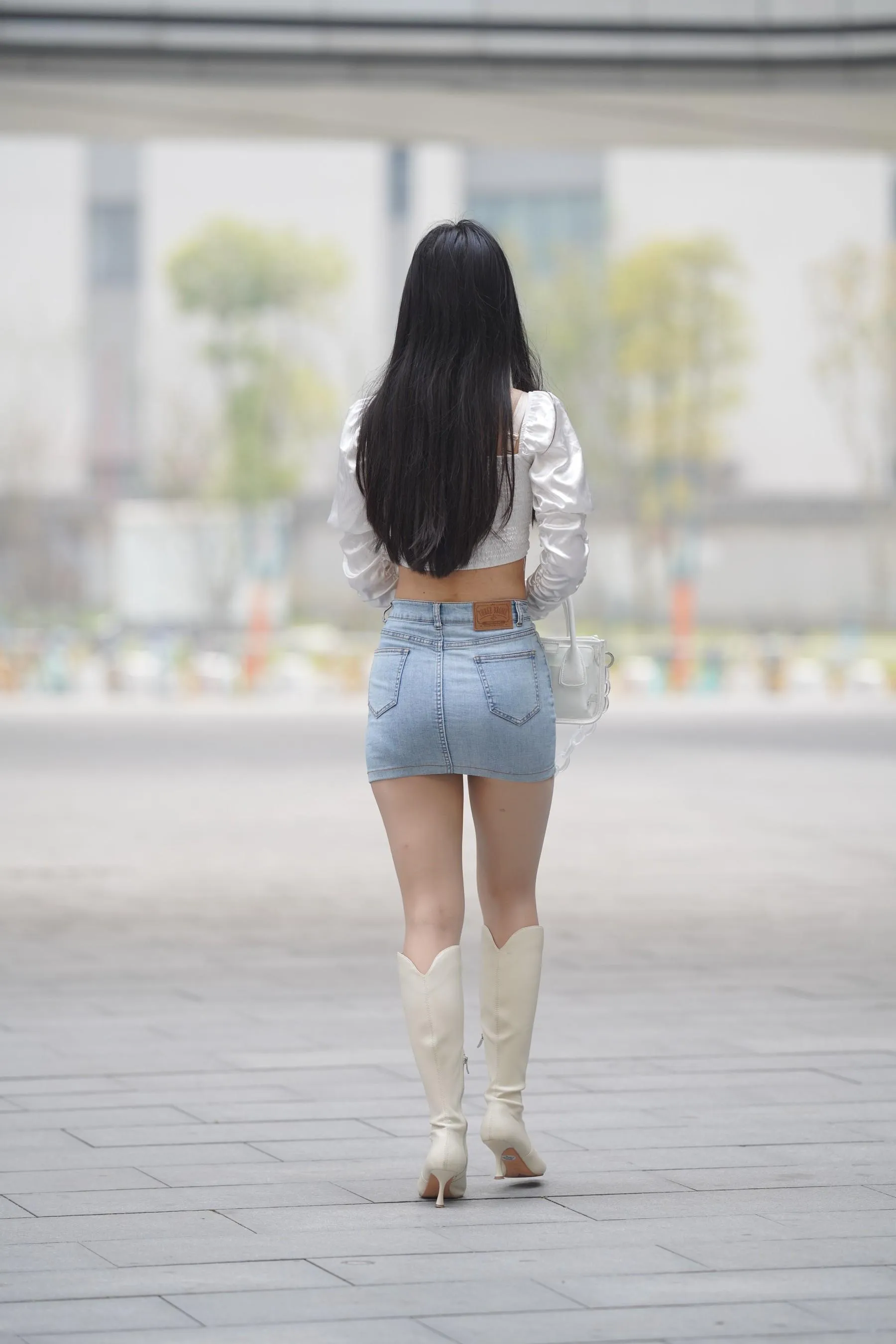 魔镜街拍 NO.170 凯恩街拍摄影-牛仔裙小姐姐 [304P]插图1